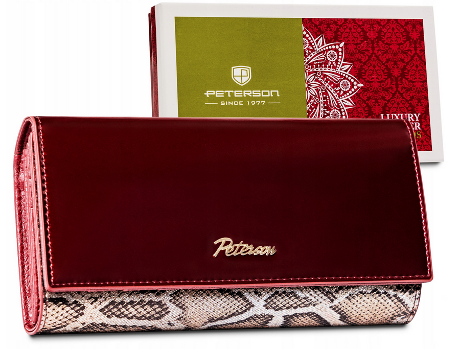 E-shop Lakovaná peňaženka na karty s hadím vzorom - Peterson