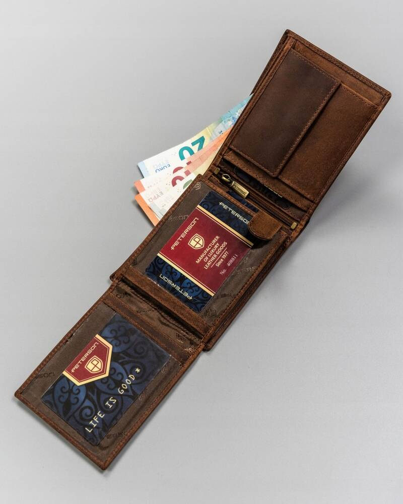 Veľká, kožená pánska peňaženka s ozdobnou razbou - Peterson