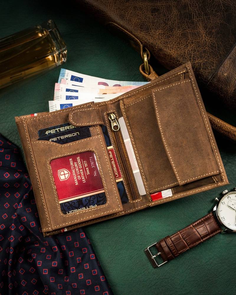 Veľká pánska kožená peňaženka s vlasteneckým motívom - Peterson