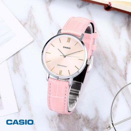 Casio LTP-VT01L-4B women's watch + BOX