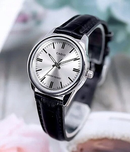 Casio Collection Women's Watch LTP-V005L- 7A (zd582g) + BOX