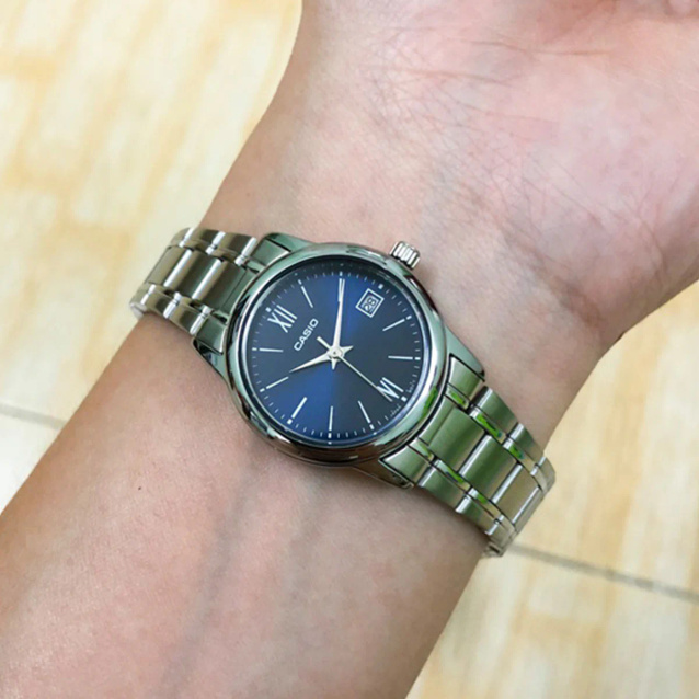 Casio Women's Watch LTP-V002D-2B3UDF + BOX