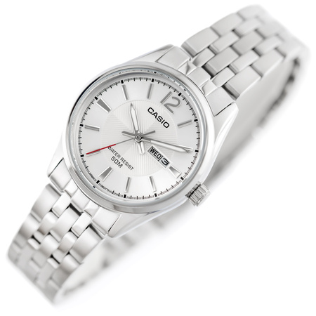 Casio LTP-1335D-7A Women's Watch (zd644e) + BOX