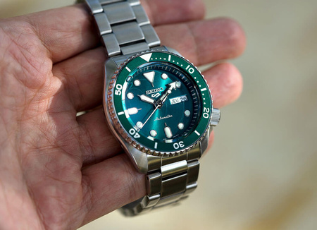 MEN'S WATCH SEIKO 5 SRPD61K1 AUTOMATIC + BOX