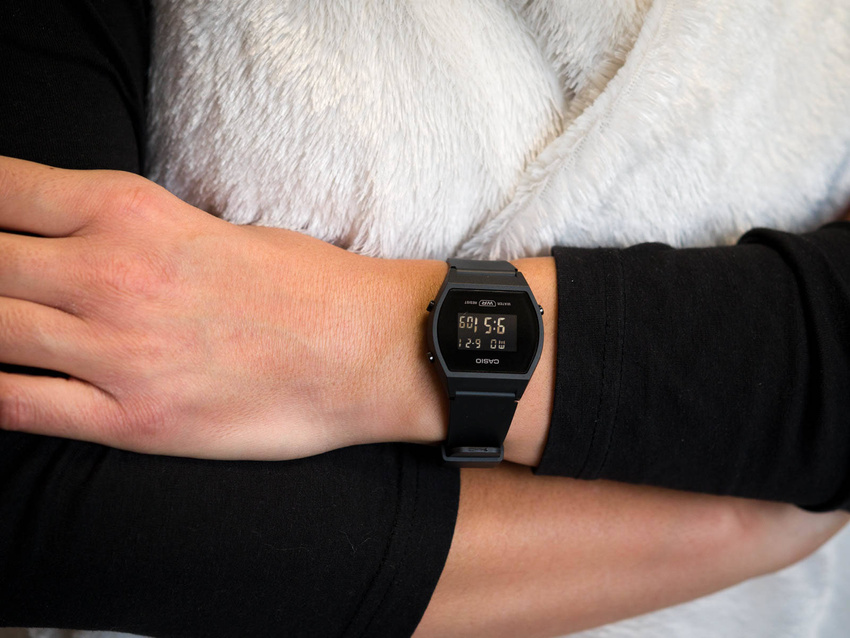 CASIO Vintage LW-204-1B WOMEN'S WATCH + BOX