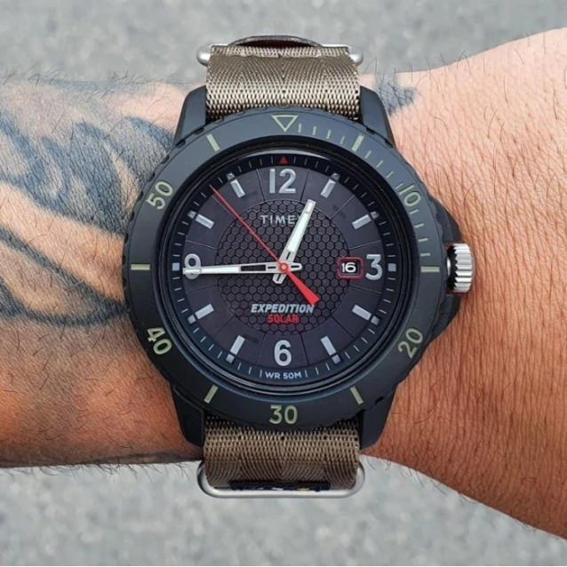 ZEGAREK MĘSKI TIMEX EXPEDITION GALLATIN SOLAR TW4B14500 (zt130b)