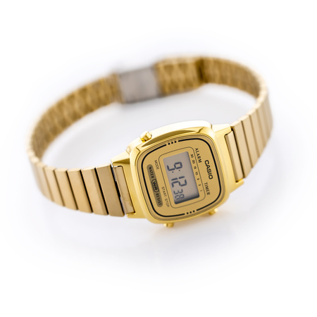 CASIO VINTAGE WOMEN'S WATCH LA-670WGA-9 (zd597d) + BOX