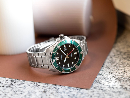 Casio Men's Watch MDV-107D-3A WR200 + BOX