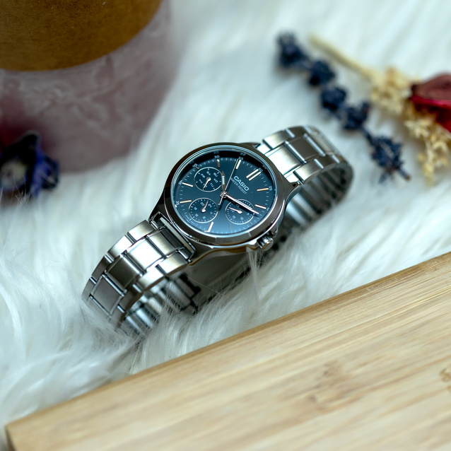 CASIO LTP-V300D-1A WOMEN'S WATCH (zd566g) + BOX