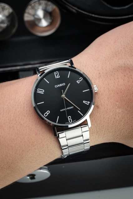 CASIO MEN'S WATCH MTP-VT01D-1B2 (zd165i) + BOX