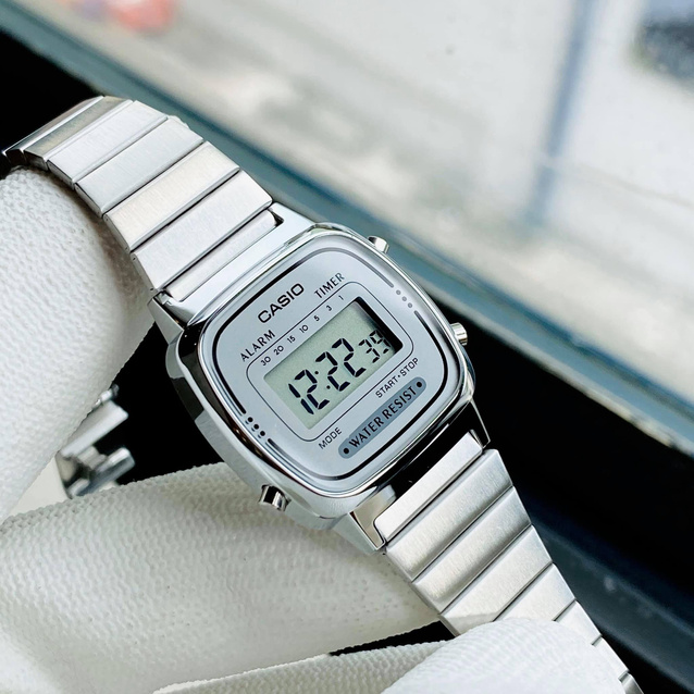 CASIO VINTAGE WOMEN'S WATCH LA670WA-7D (zd597a) + BOX