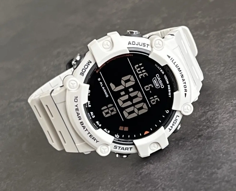 CASIO MEN'S WATCH AE-1500WH-8B2 + BOX