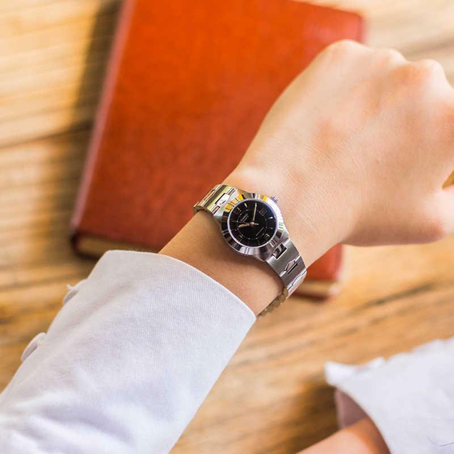 CASIO WOMEN'S WATCH LTP-1241D-1A + BOX