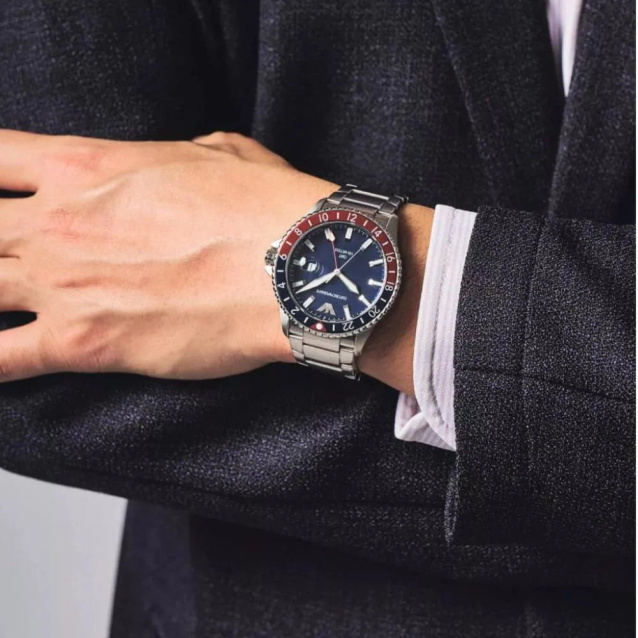 EMPORIO ARMANI MEN'S WATCH AR11590 - Diver GMT (zi112b)