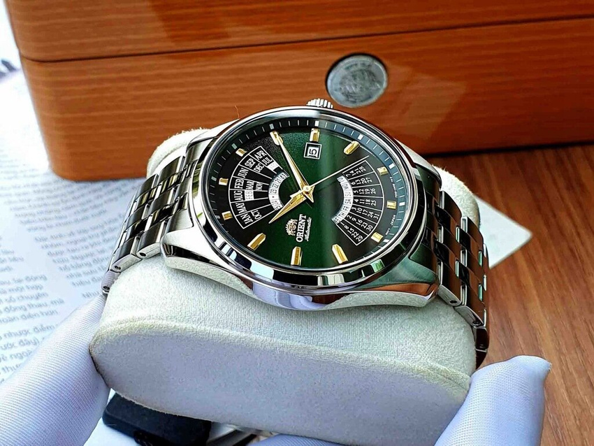 Men's Orient Contemporary Multi Year Calendar RA-BA0002E10B + BOX watch