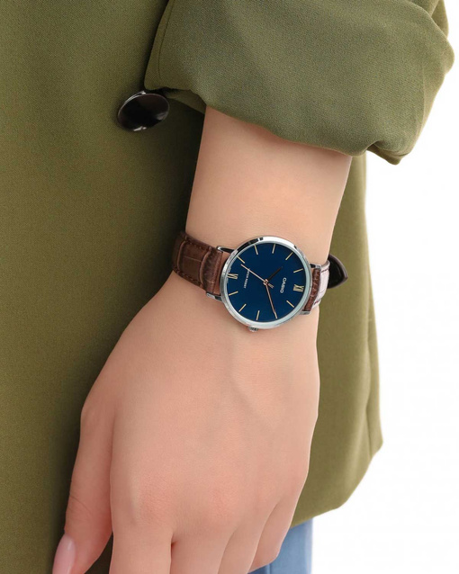 CASIO WOMEN'S WATCH LTP-VT01L-2B + BOX