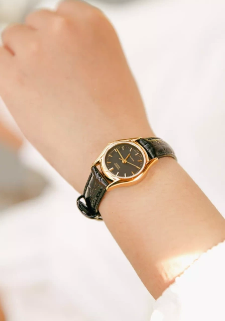 CASIO LTP-1094Q-1ARDF WOMEN'S WATCH (zd567c) + BOX