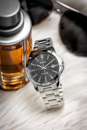 Casio Men's Watch MTP-V004D-1CUDF (zd251e) + BOX