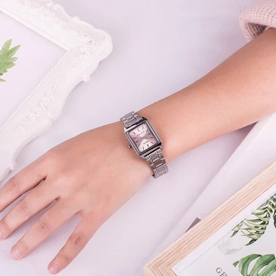 CASIO LTP-V007D-4E WOMEN'S WATCH + BOX (zd638c)