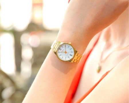 Casio Women's LTP-V005G-7B Watch + BOX