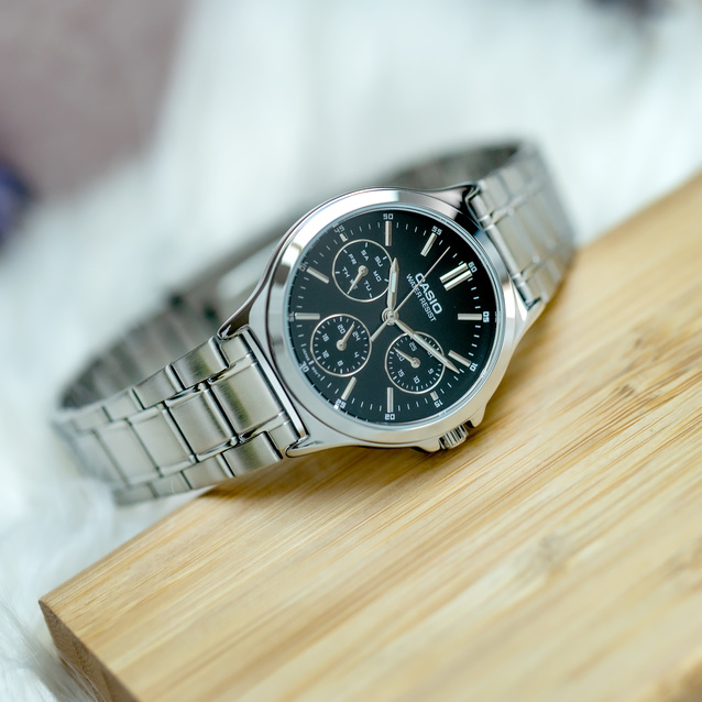 CASIO LTP-V300D-1A WOMEN'S WATCH (zd566g) + BOX