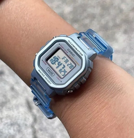 CASIO CHILDREN'S WATCH LA-20WHS-2A+ BOX