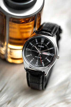 Casio Men's Watch MTP-V006L-1C + BOX