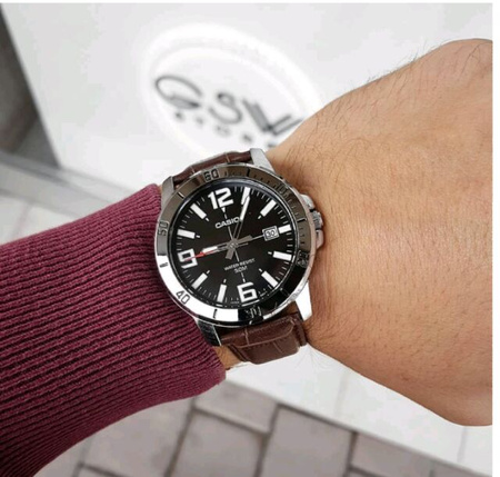 CASIO MEN'S WATCH MTP-VD01L-1BV (zd169c) + BOX