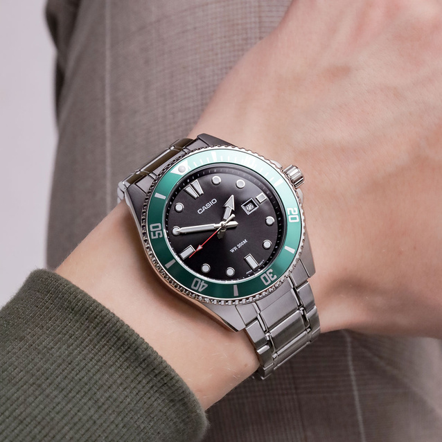 Casio Men's Watch MDV-107D-3A WR200 + BOX