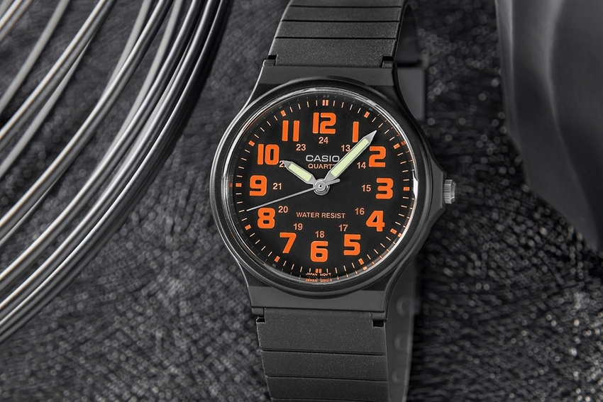 ZEGAREK UNISEX CASIO MQ-71-4BDF + BOX